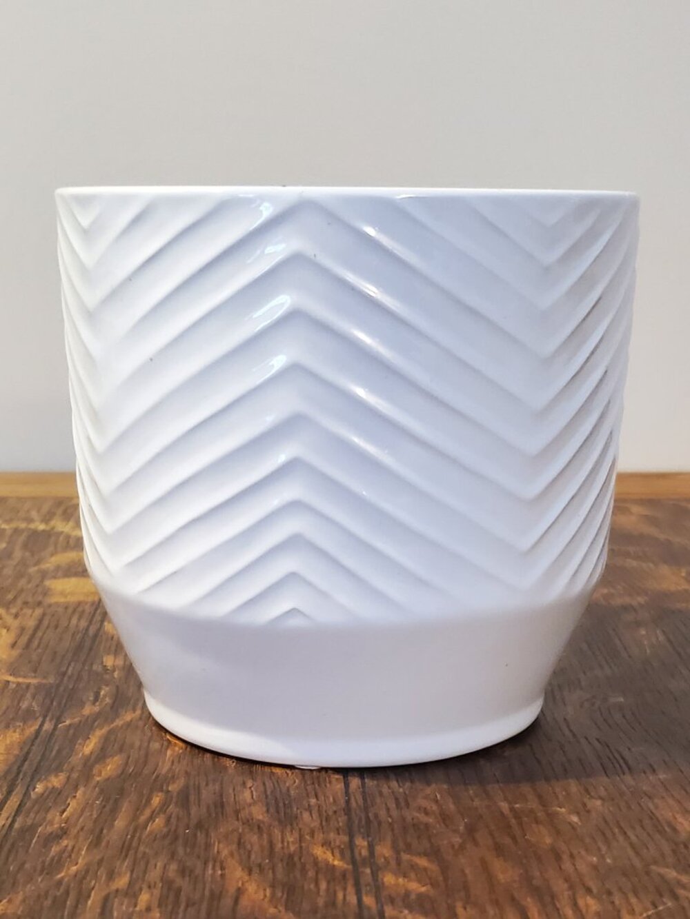 Ceramic White Flower Pot Planter with felt feet